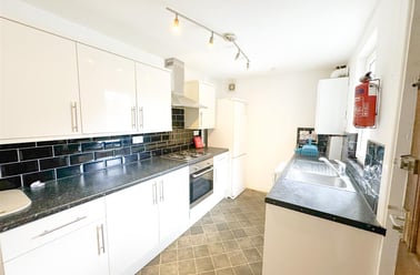 Kingsley Place, Jesmond Vale, Newcastle - Image 2